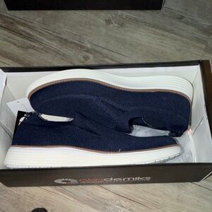 Akademiks Navy Knit Slip-On Loafers with White Sole